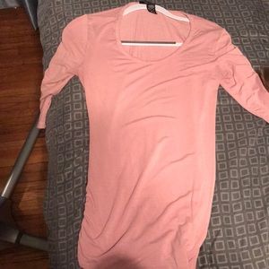 Quarter long sleeve long maternity shirt fitted